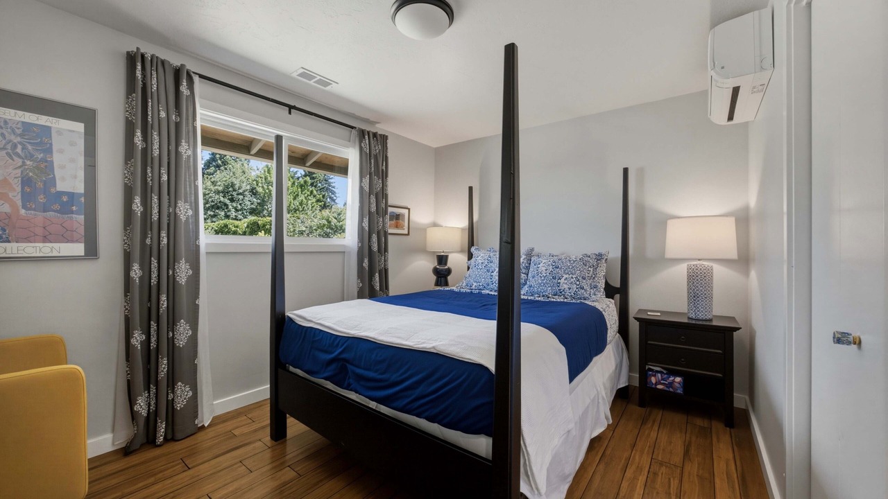 Photo of Bedroom in Hood River
