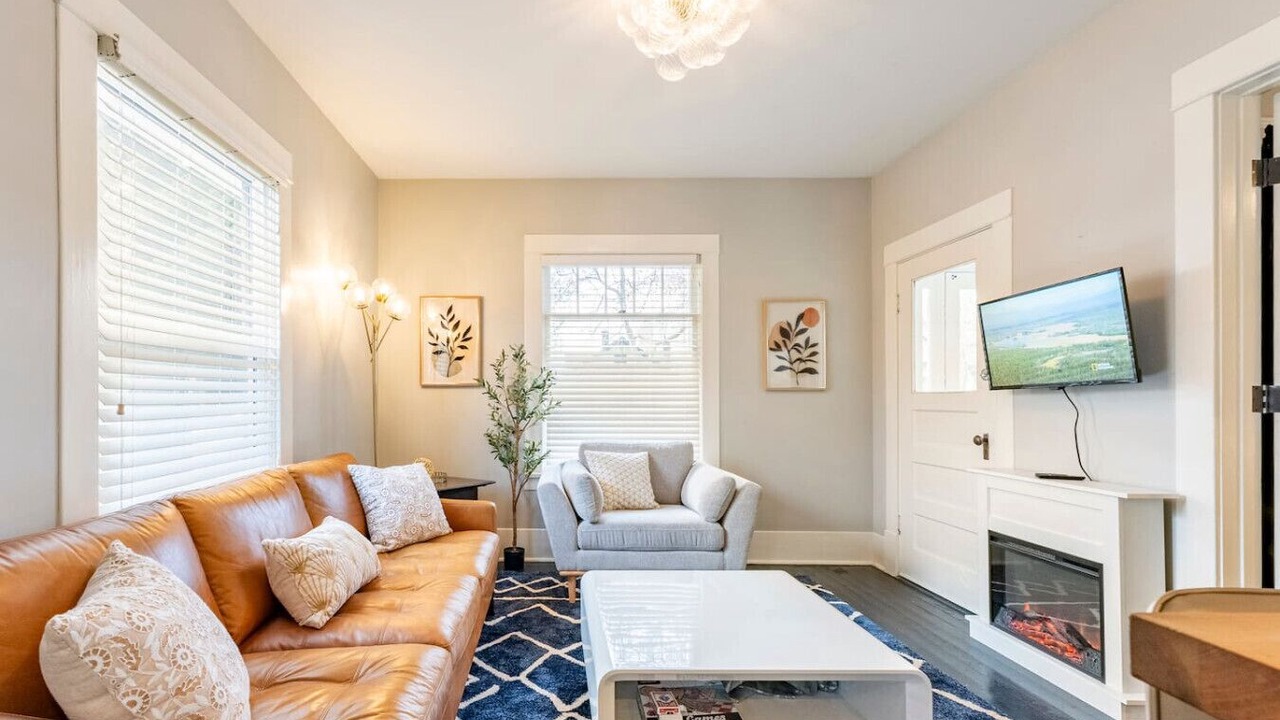 Photo of Livingroom in North End