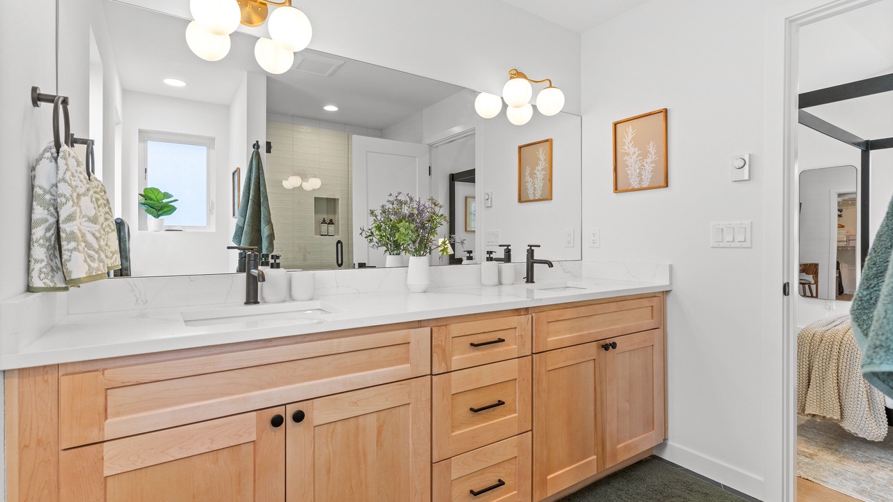 Photo of Bathroom in Southeast Magnolia