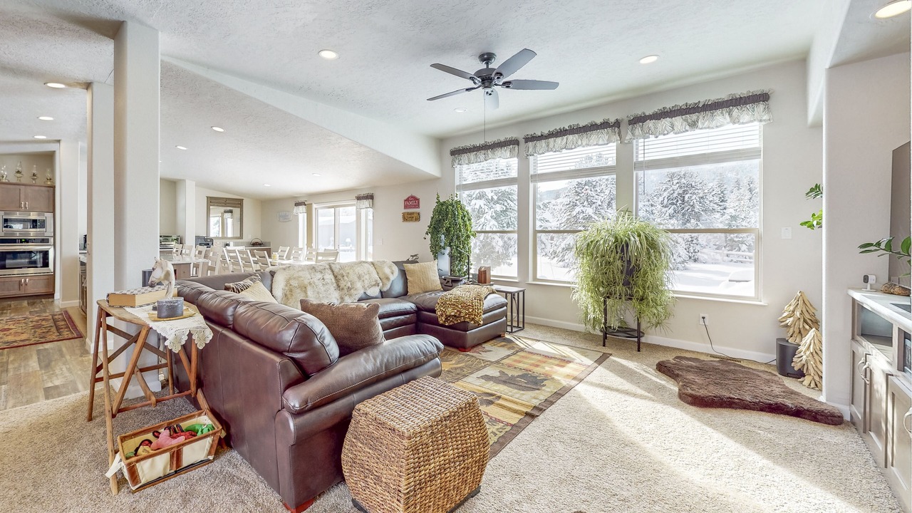Photo of Livingroom in Donnelly