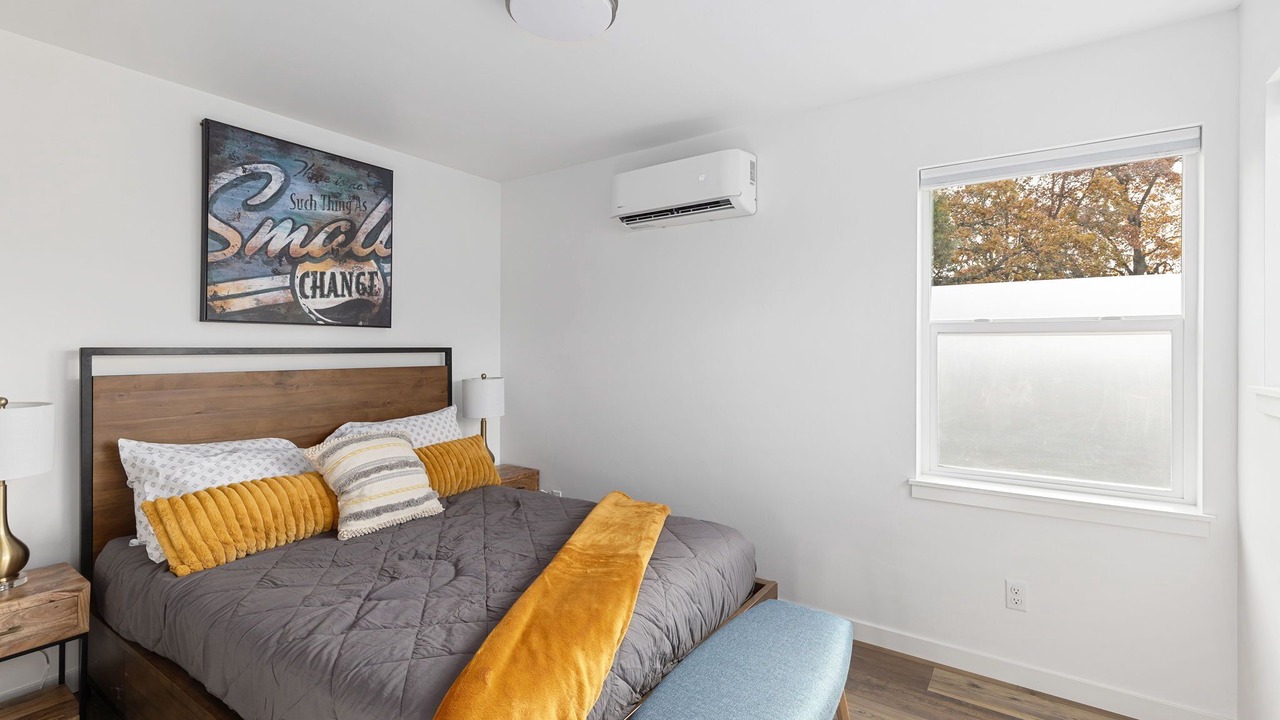 Photo of Bedroom in Grants Pass
