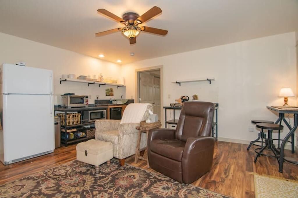 Photo of Livingroom in Ashland