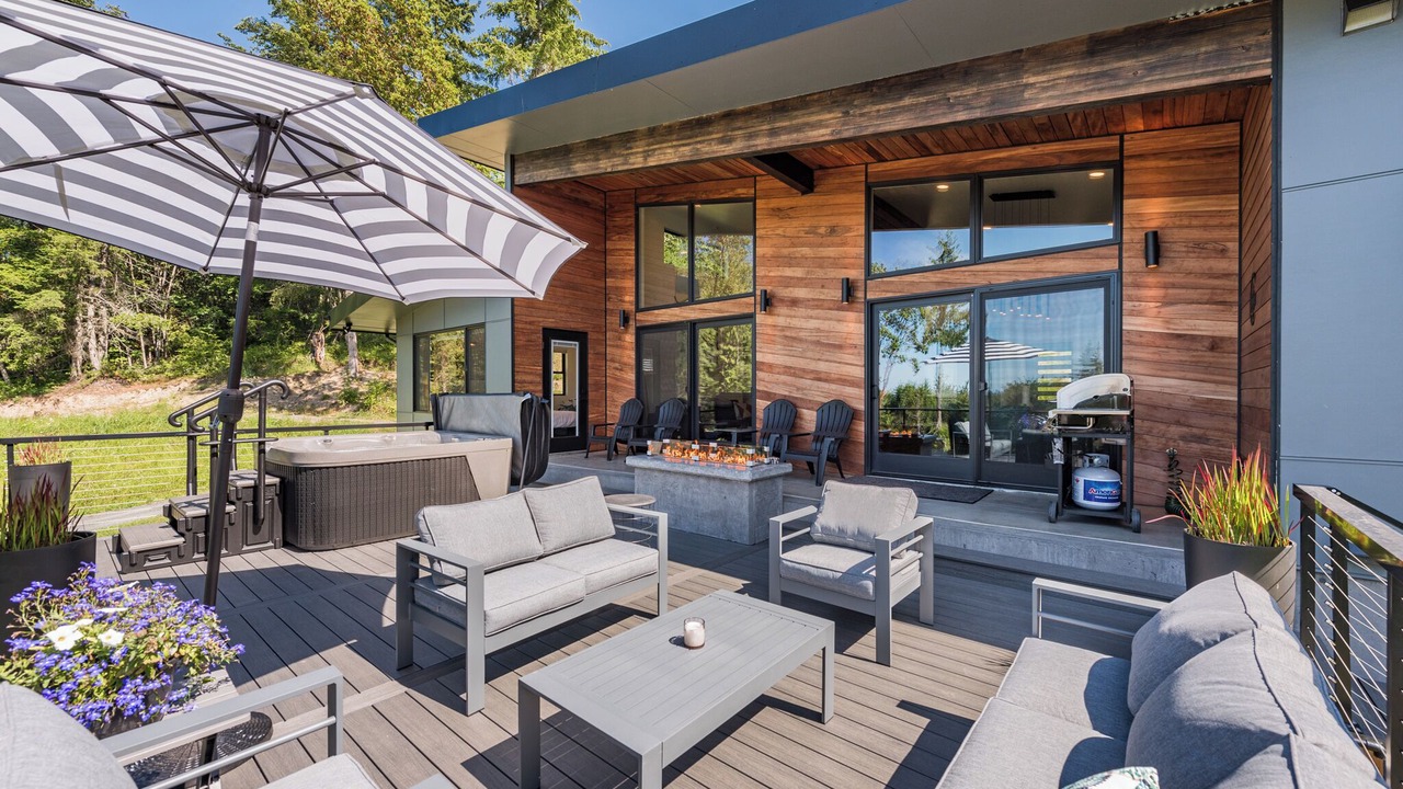 Photo of Patio Balcony in Port Angeles