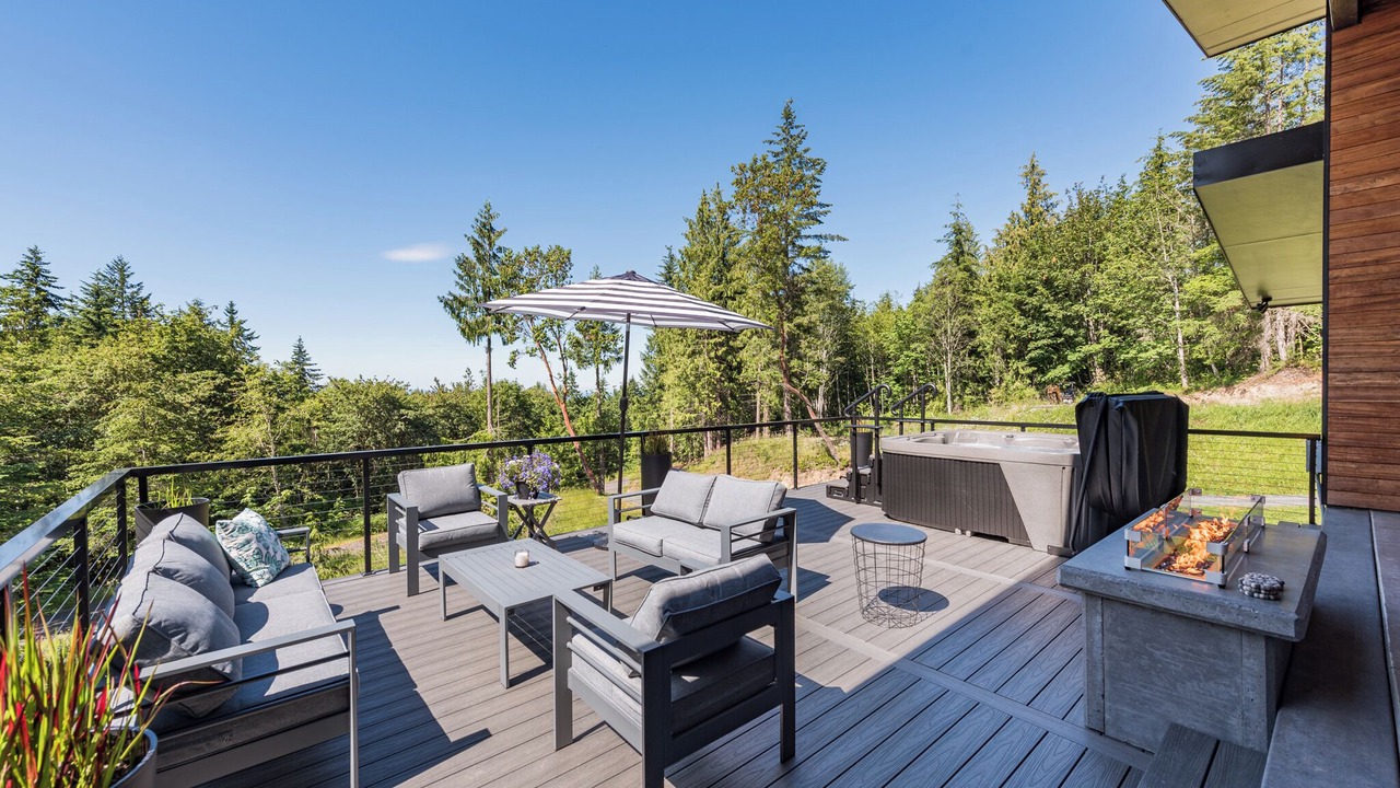 Photo of Patio Balcony in Port Angeles