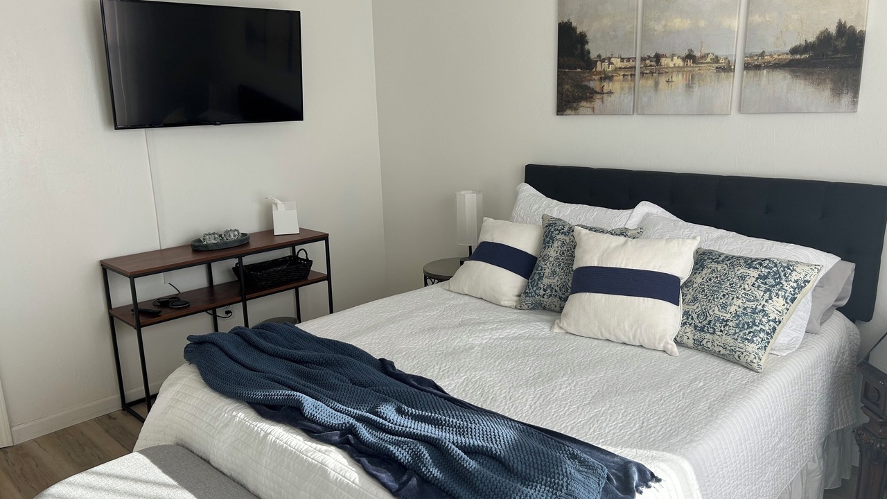 Photo of Bedroom in Central Point