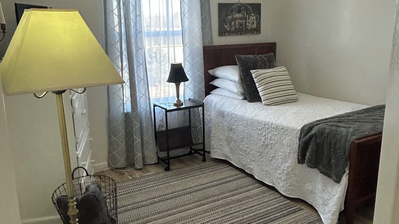 Photo of Bedroom in Central Point