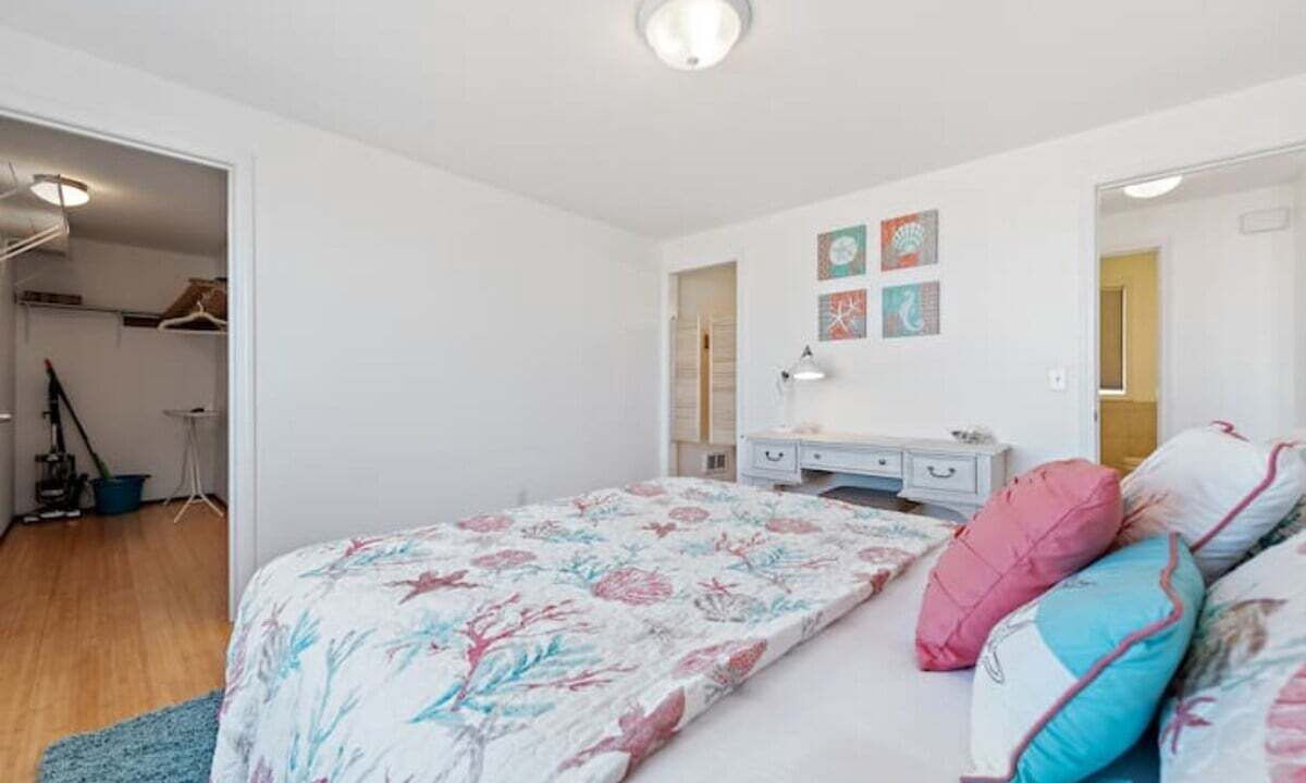 Photo of Bedroom in Oak Harbor