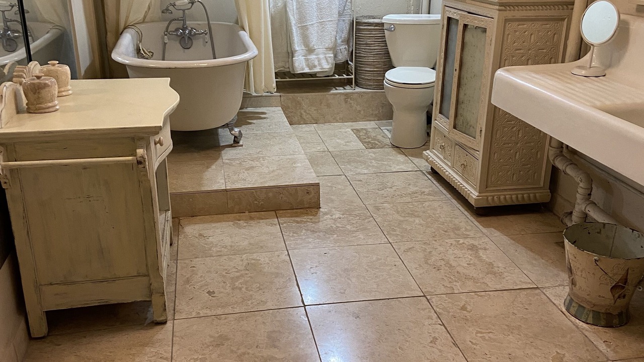 Photo of Bathroom in Ardenwald