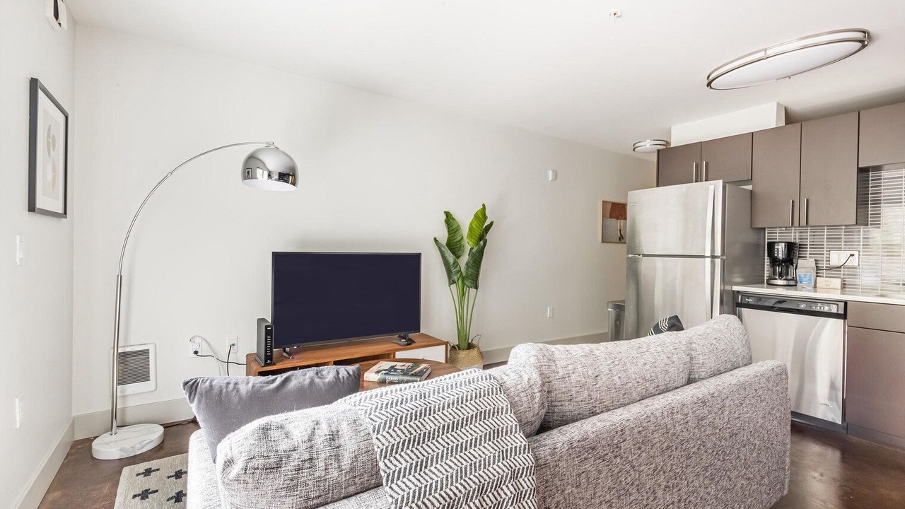 Photo of Livingroom in West Bellevue