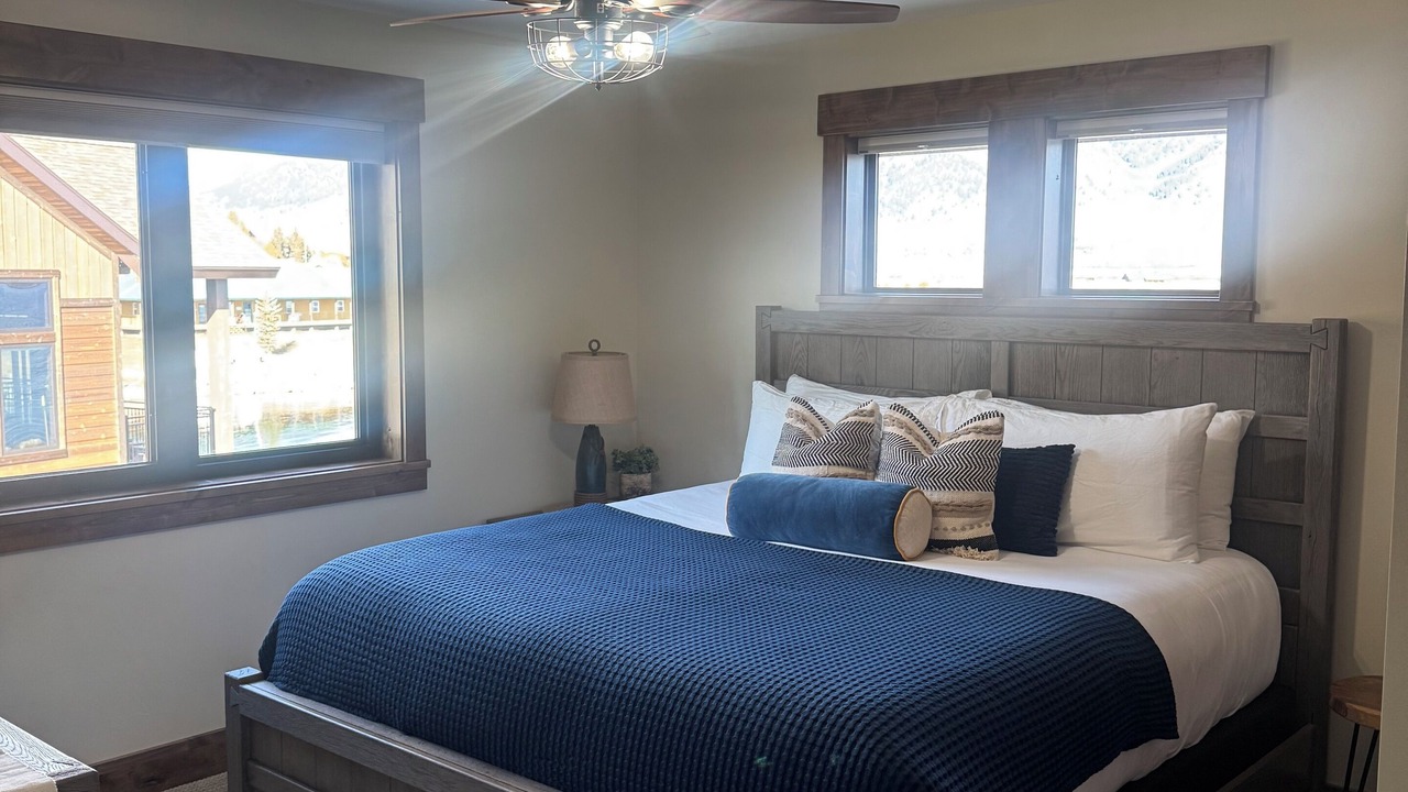 Photo of Bedroom in Island Park