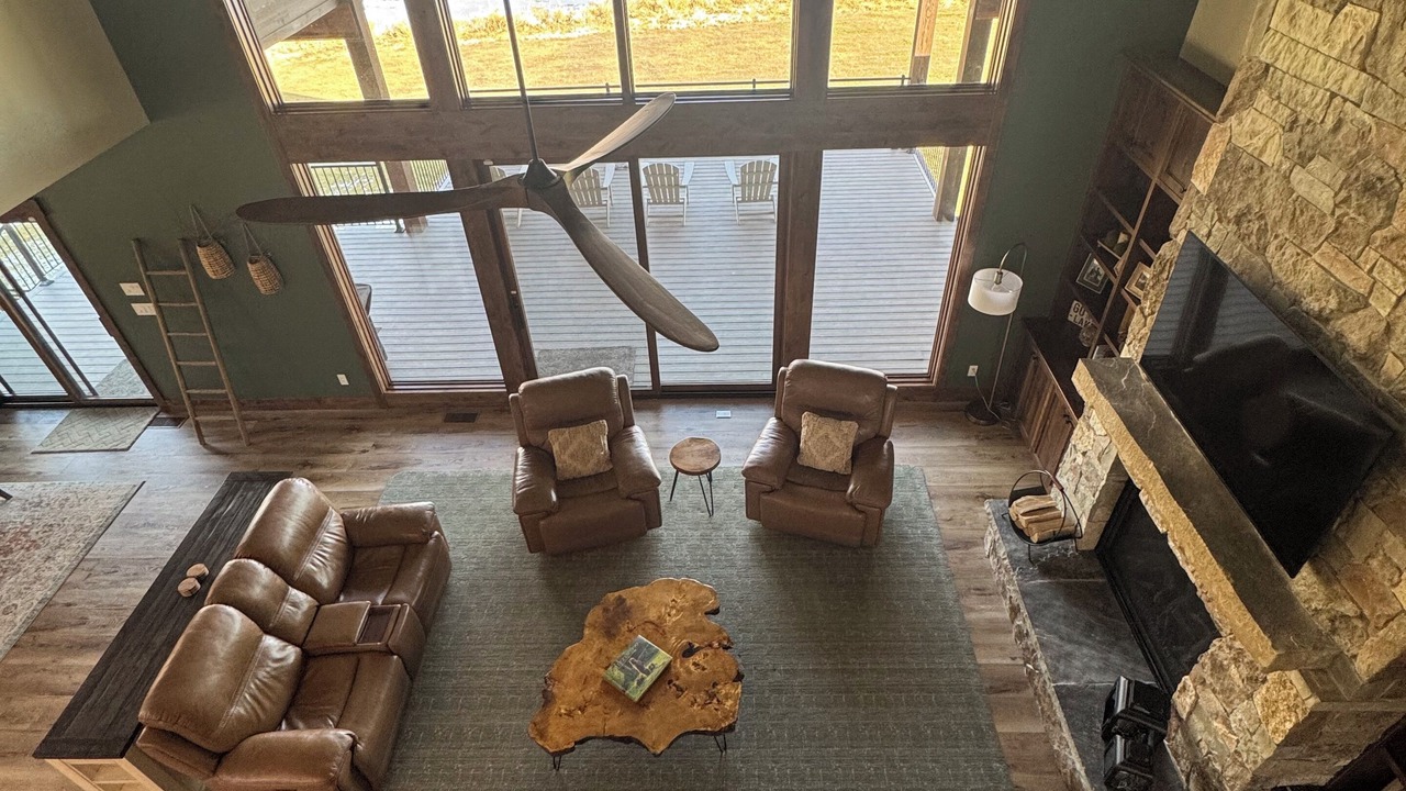 Photo of Livingroom in Island Park