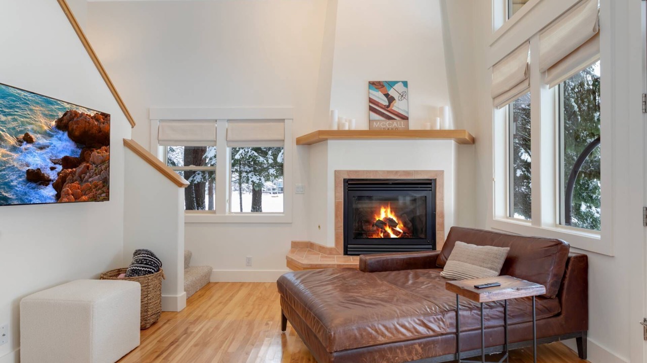 Photo of Livingroom in McCall