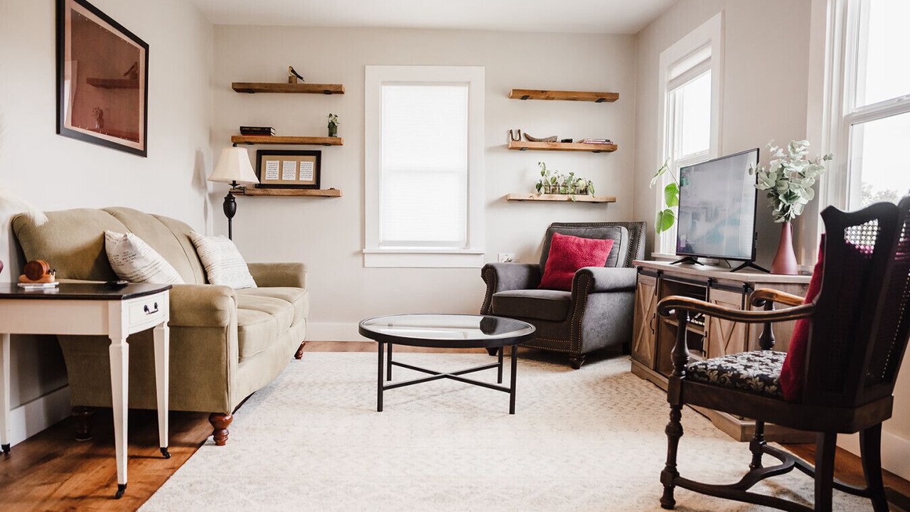 Photo of Livingroom in Klamath Falls