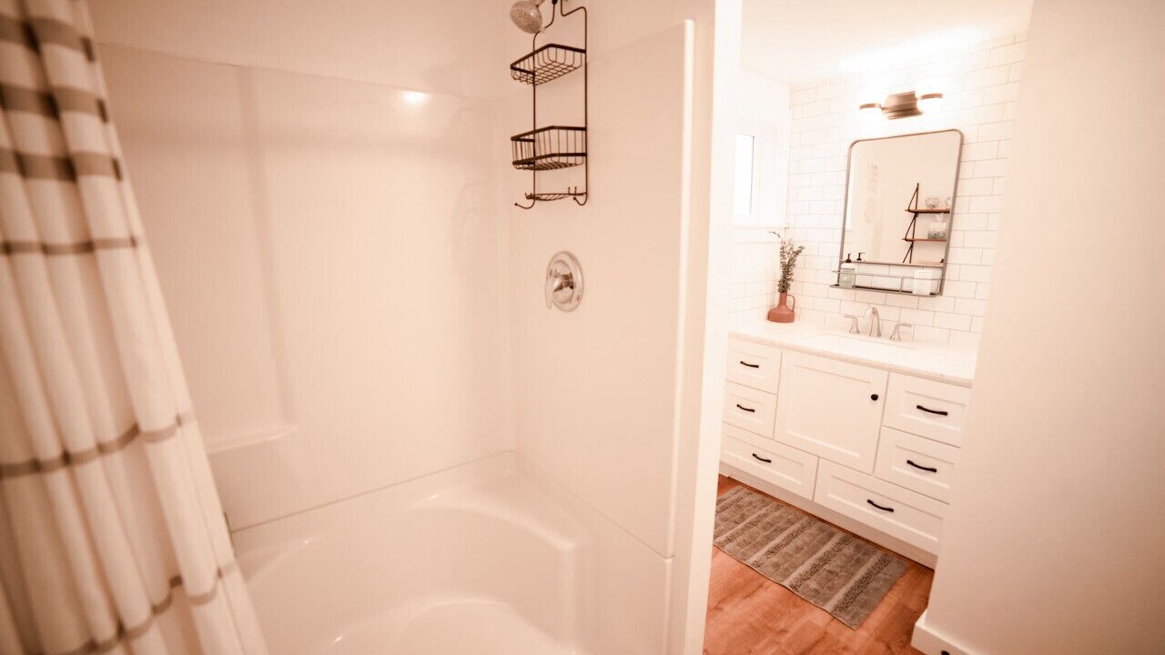 Photo of Bathroom in Klamath Falls