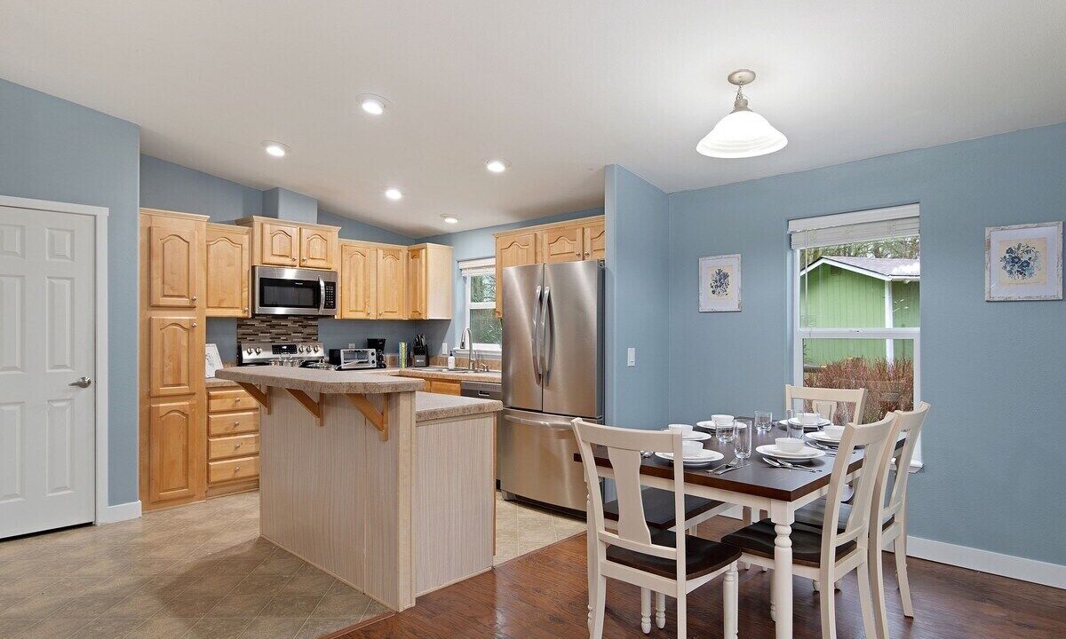 Photo of Kitchen in Lakebay