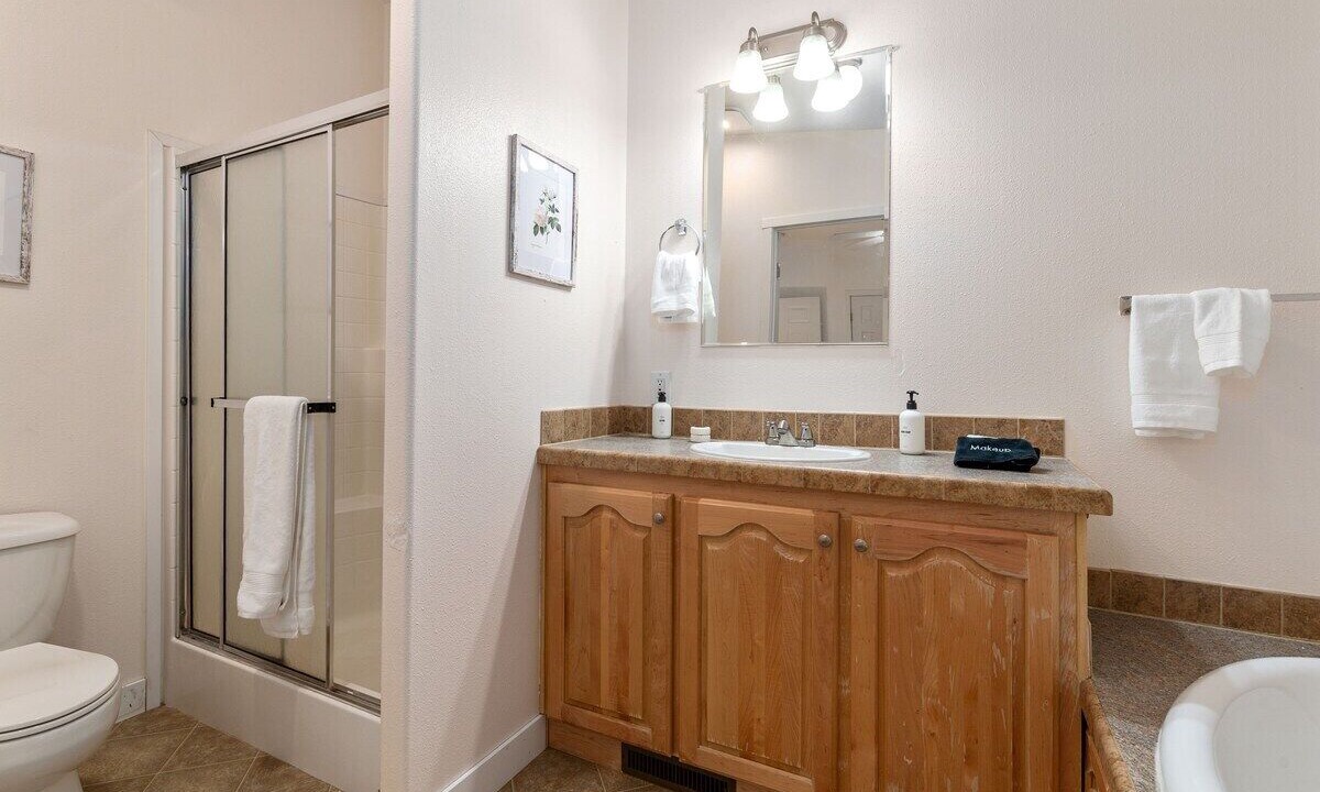 Photo of Bathroom in Lakebay