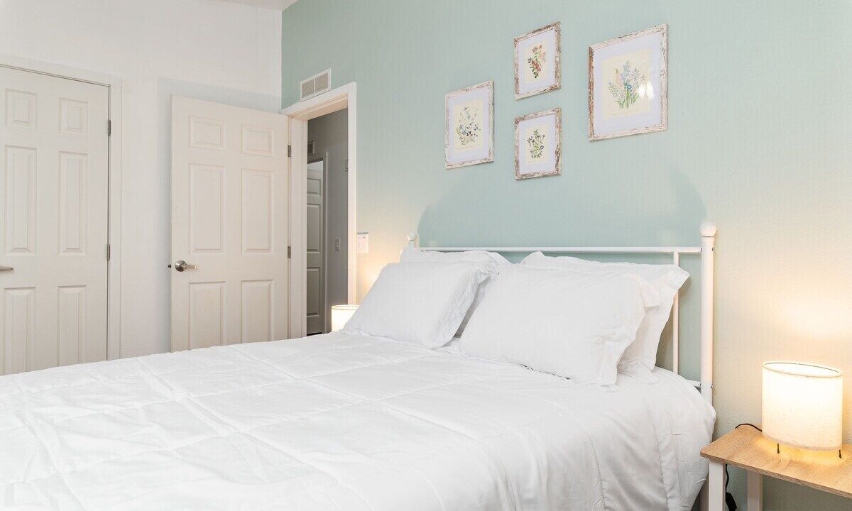 Photo of Bedroom in Lakebay
