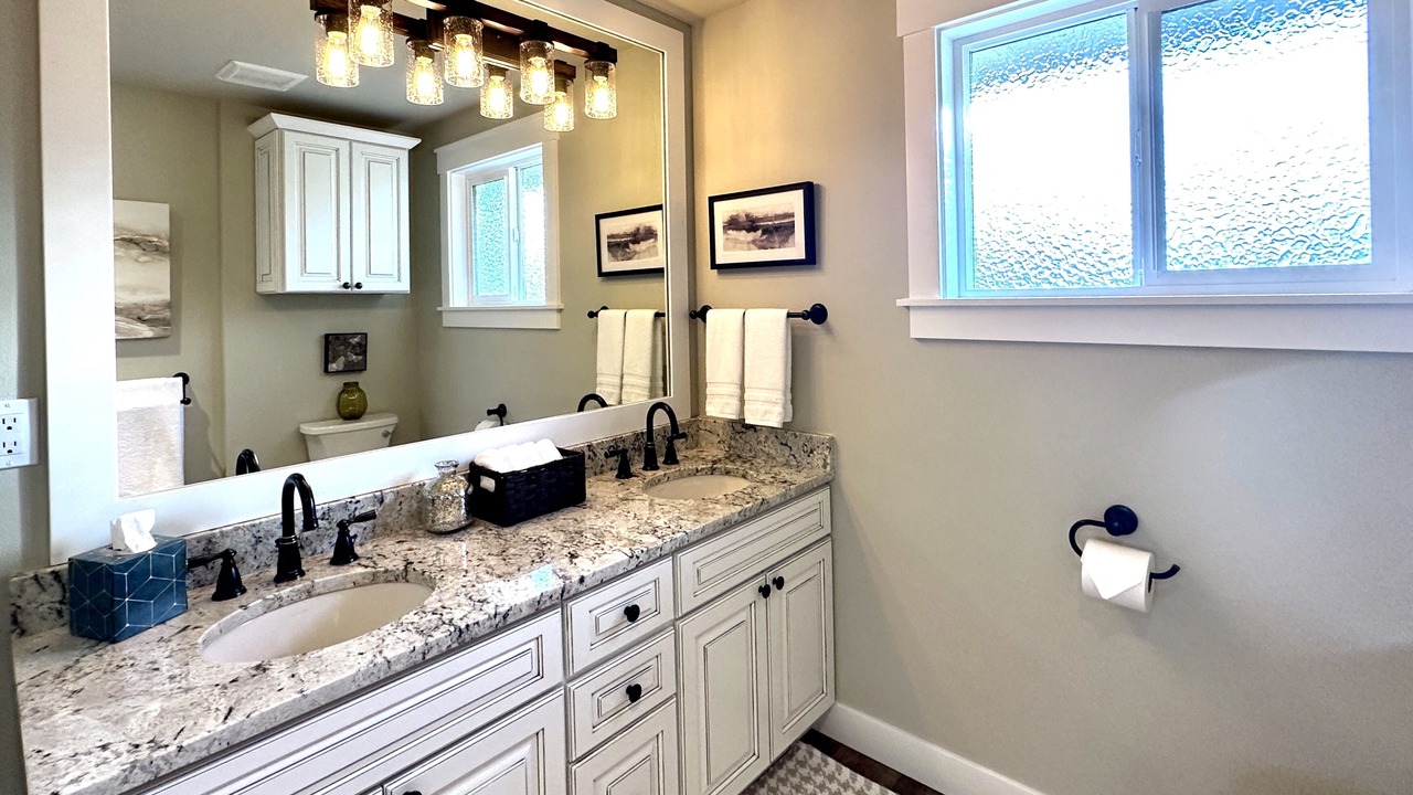 Photo of Bathroom in Edgewood
