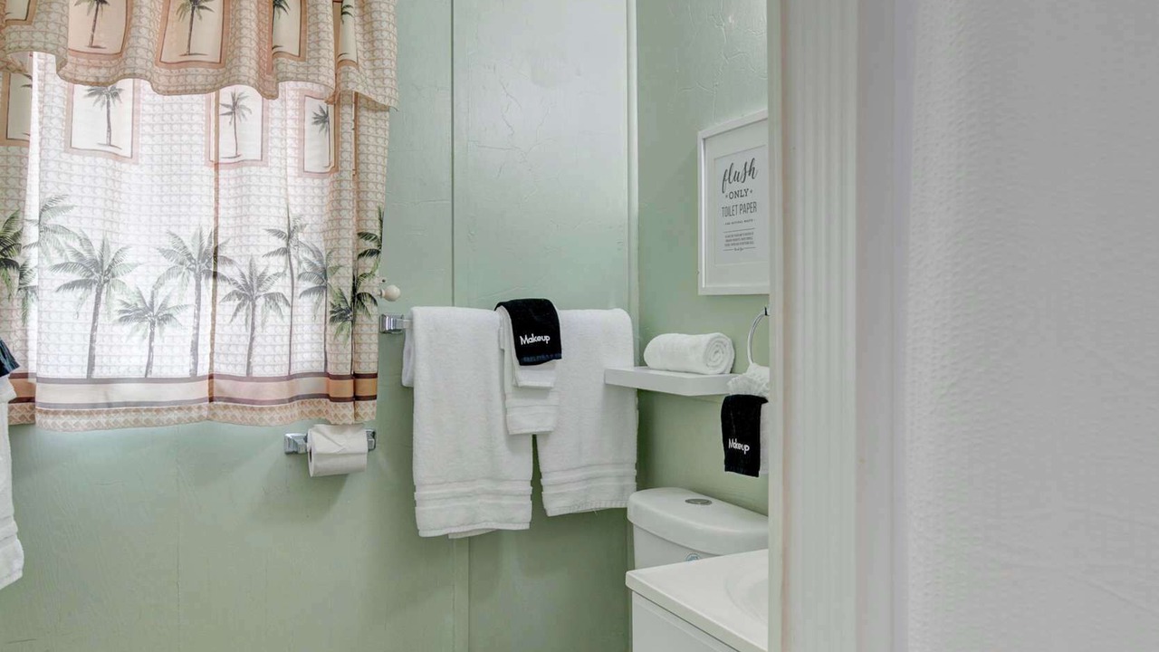 Photo of Bathroom in Grayland