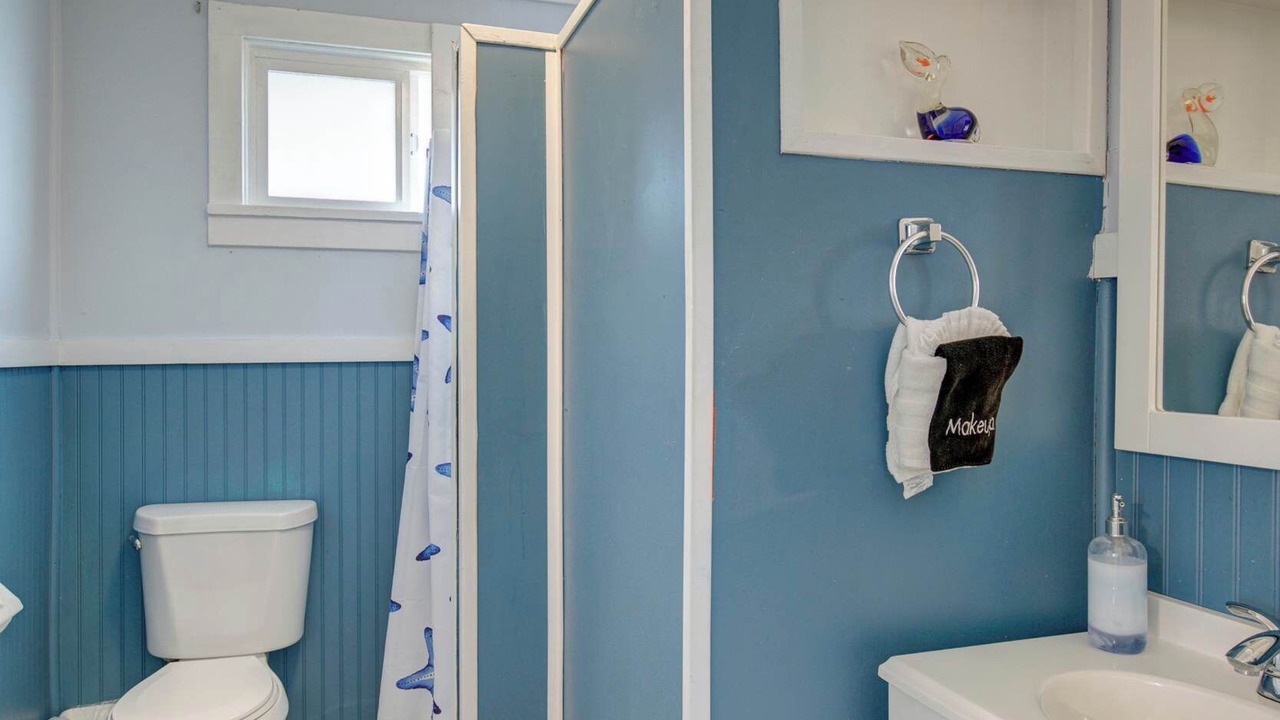 Photo of Bathroom in Grayland