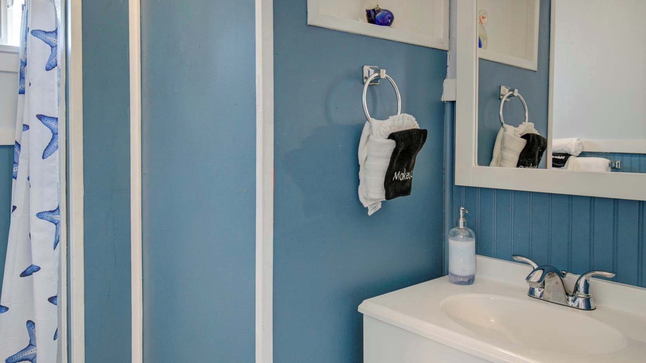 Photo of Bathroom in Grayland