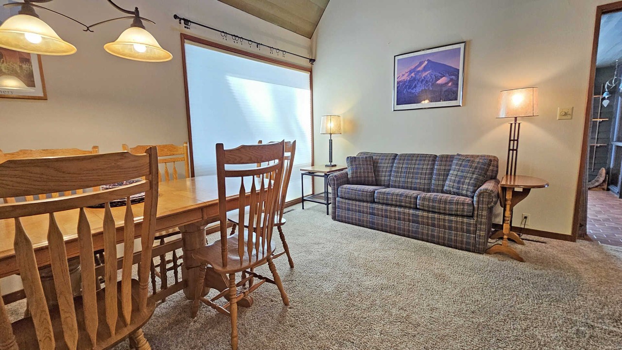 Photo of Livingroom in Overlook Park