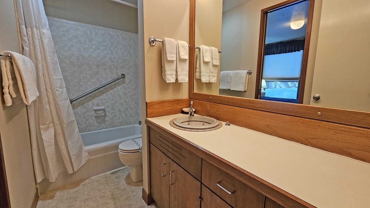 Photo of Bathroom in Overlook Park