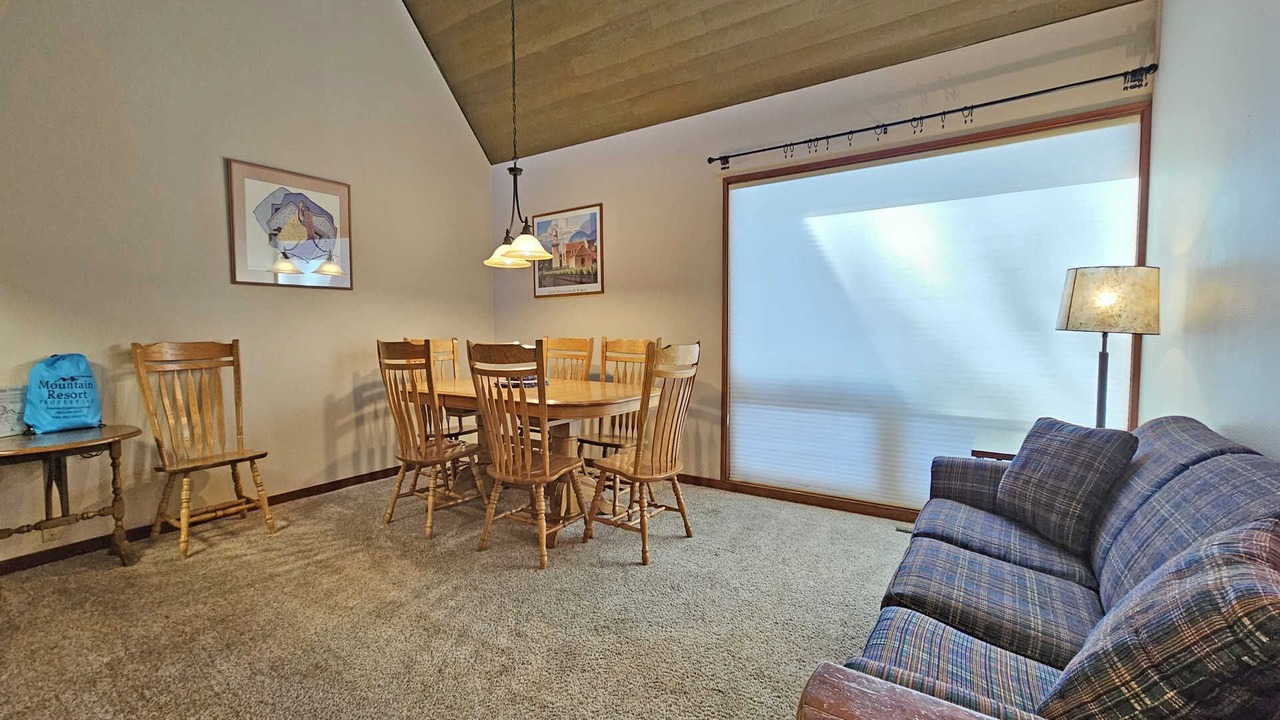 Photo of Livingroom in Overlook Park