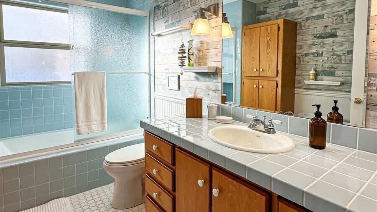 Photo of Bathroom in Port Angeles