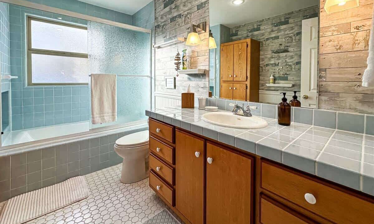 Photo of Bathroom in Port Angeles
