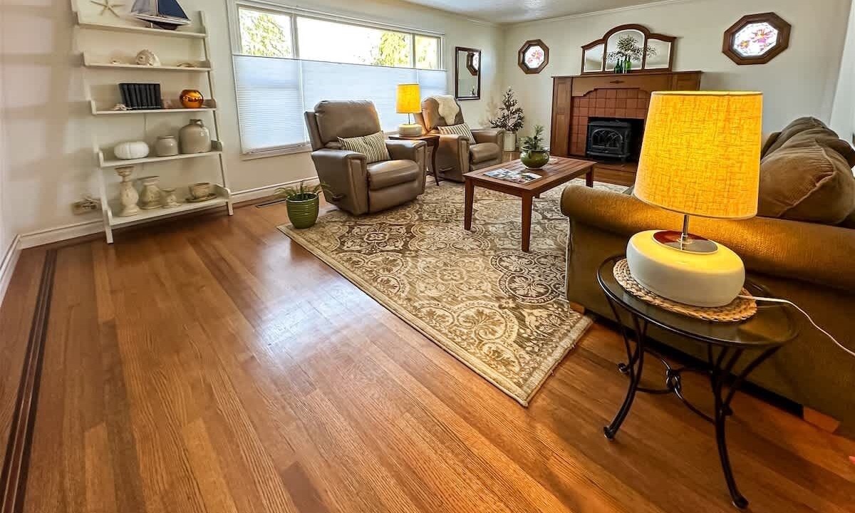 Photo of Livingroom in Port Angeles