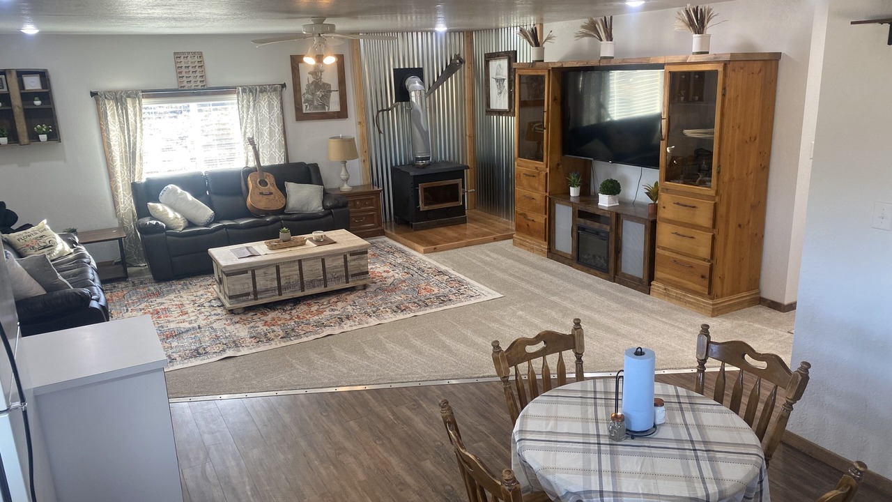 Photo of Livingroom in Mammoth Creek