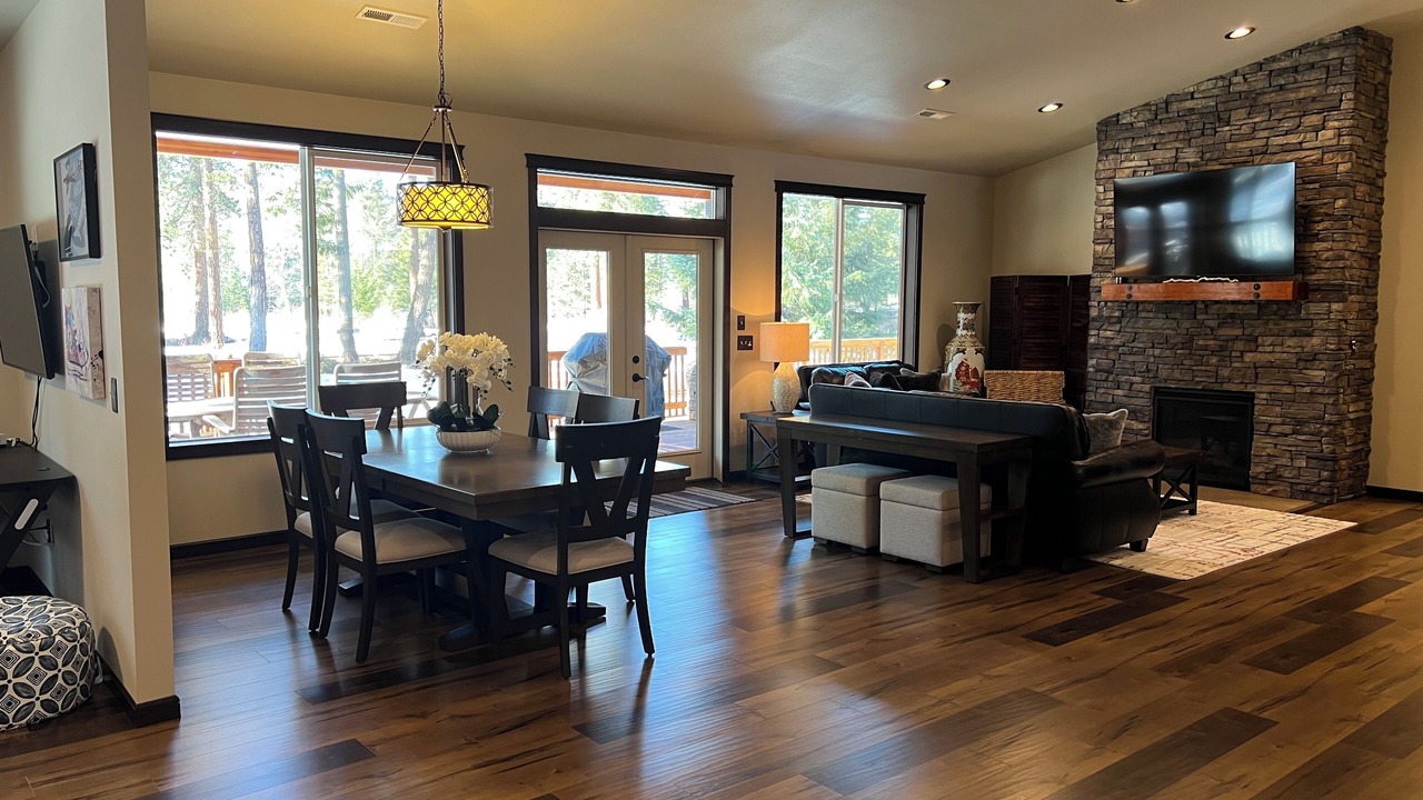 Photo of Livingroom in Cle Elum