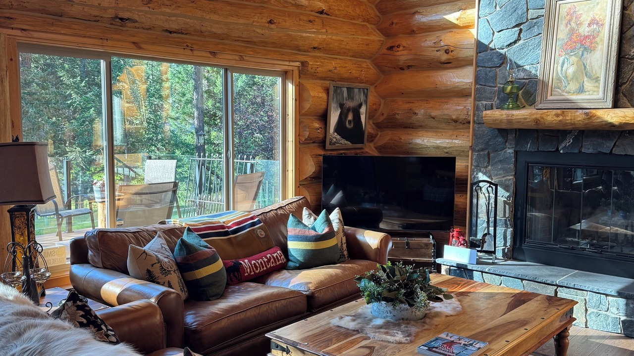Photo of Livingroom in Rexford