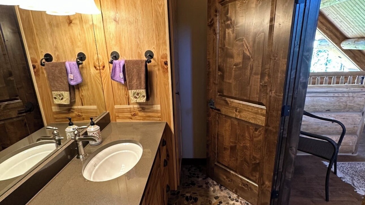Photo of Bathroom in Rexford