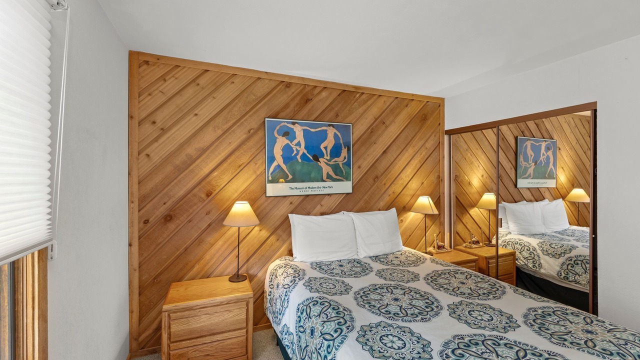 Photo of Bedroom in Elkhorn Village