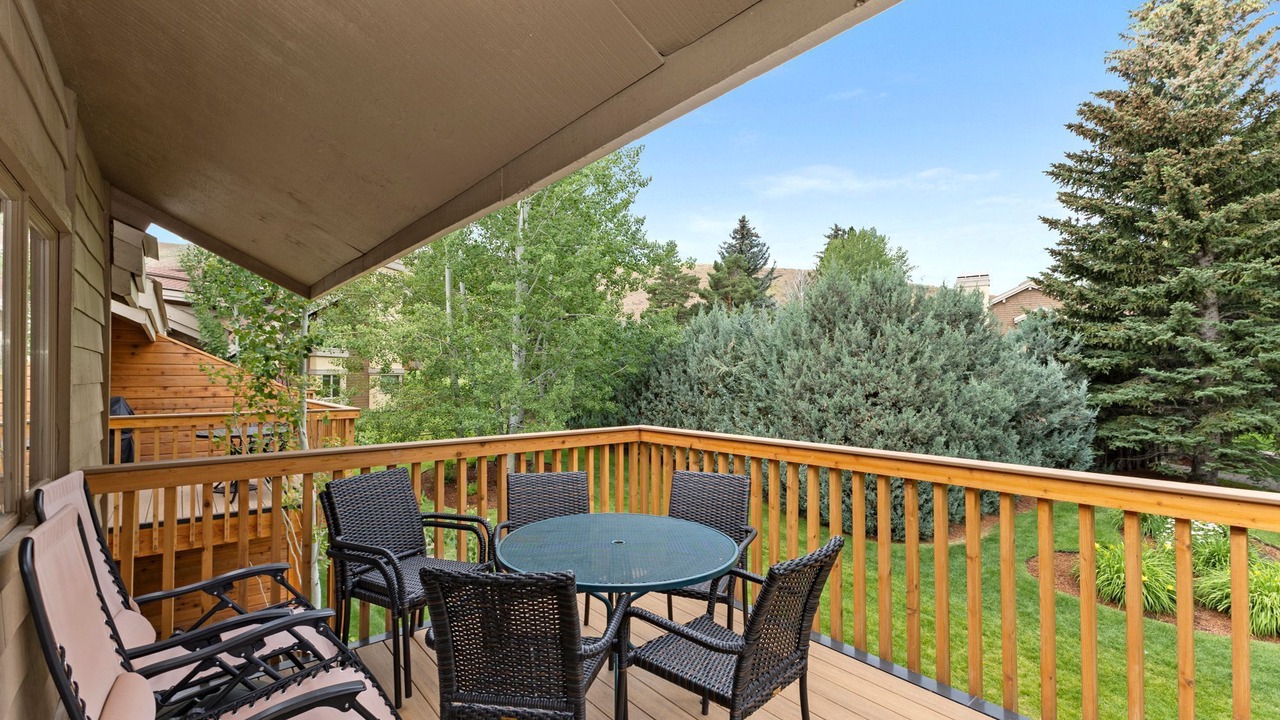 Photo of Outdoor in Elkhorn Village