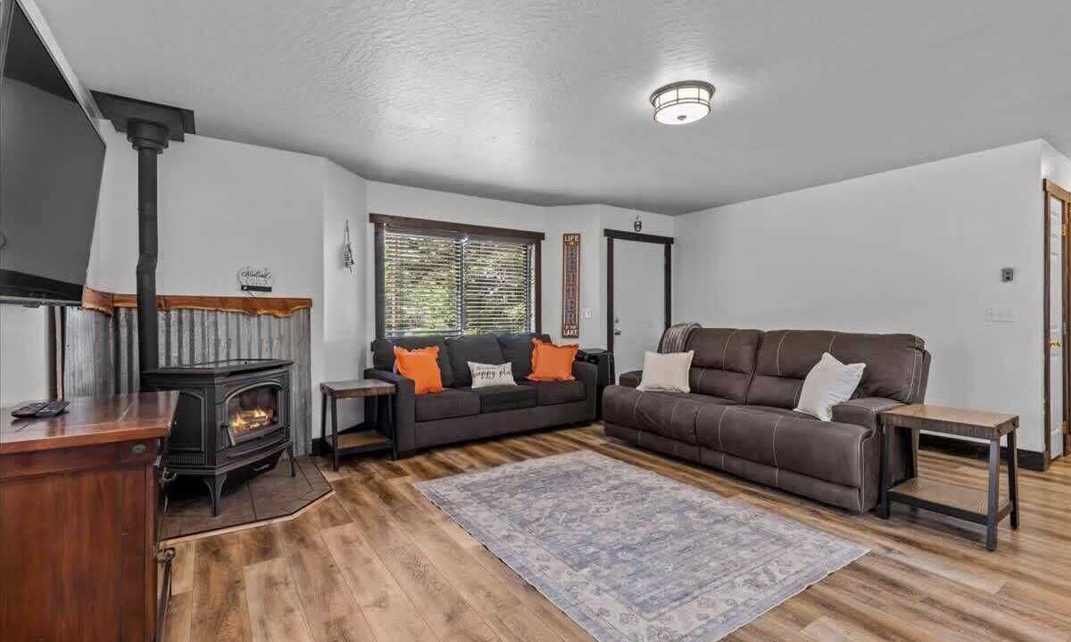 Photo of Bedroom in Spirit Lake