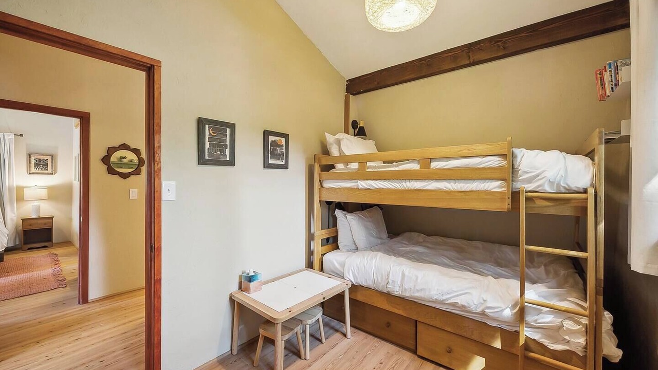 Photo of Bedroom in Hoodsport