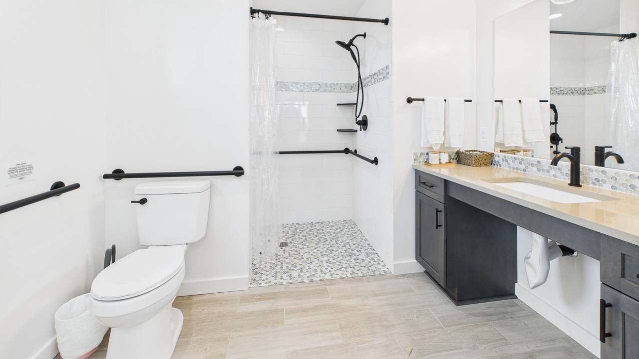 Photo of Bathroom in Grayland