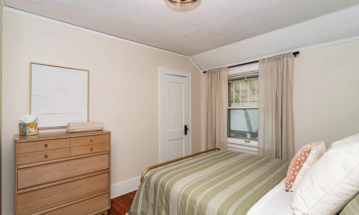 Photo of Bedroom in Ames