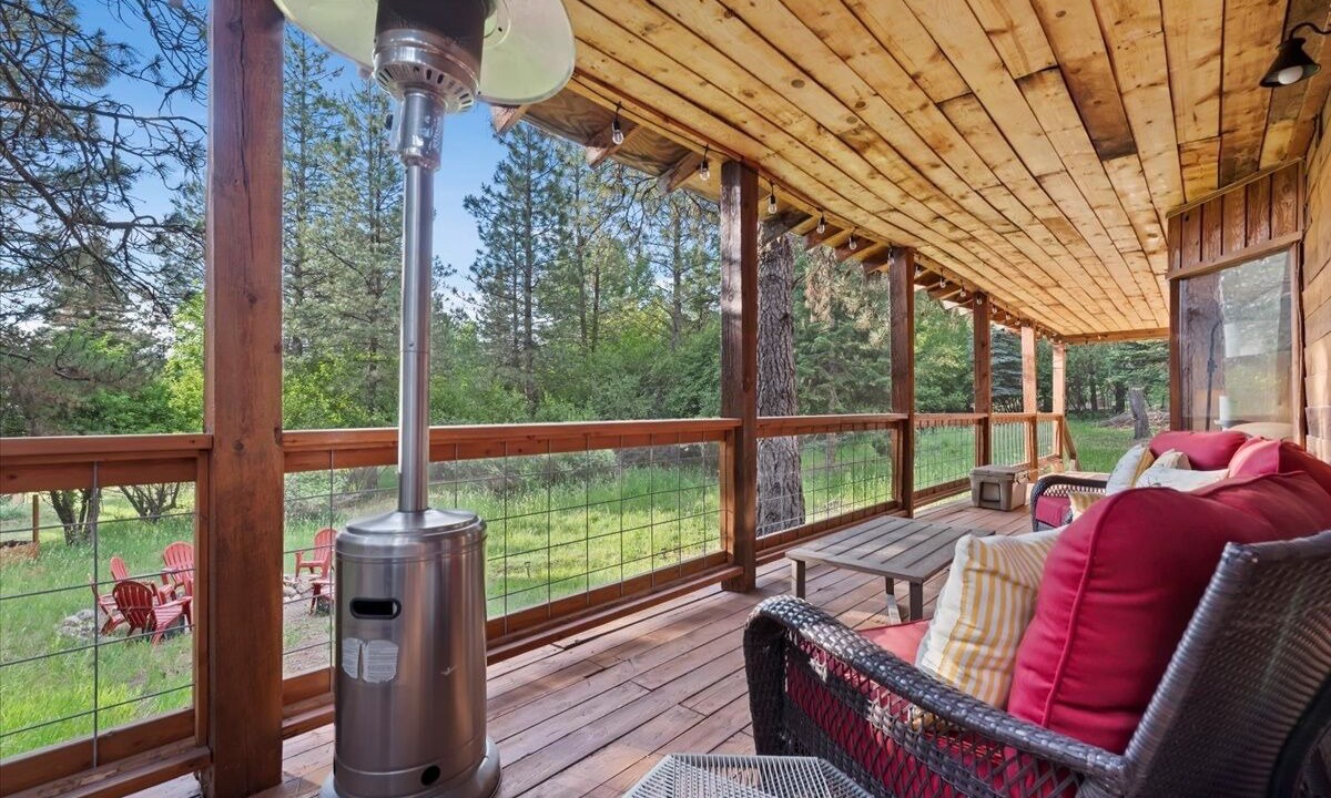 Photo of Patio Balcony in Garden Valley
