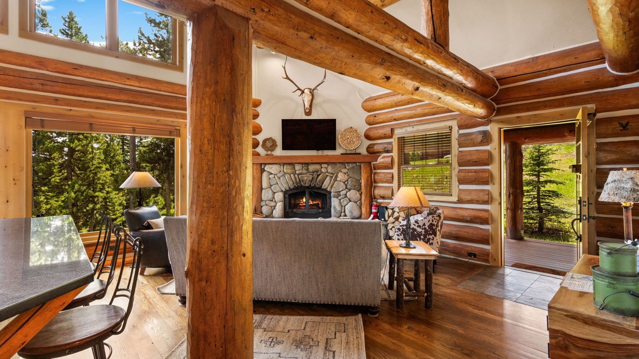 Photo of Livingroom in Powder Ridge