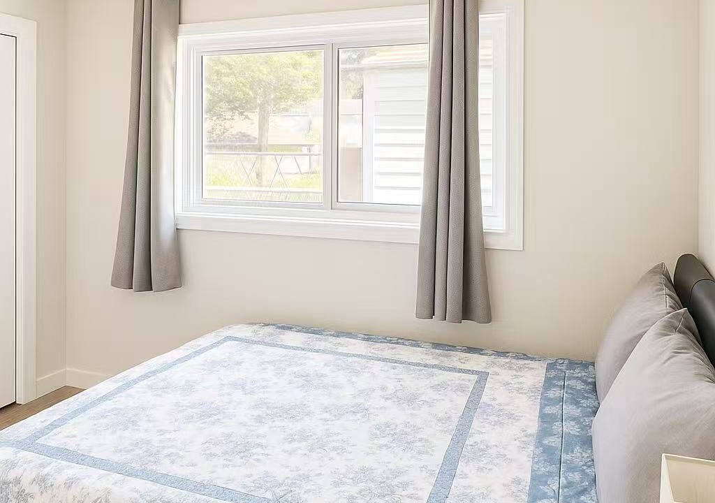 Photo of Bedroom in Shoreline
