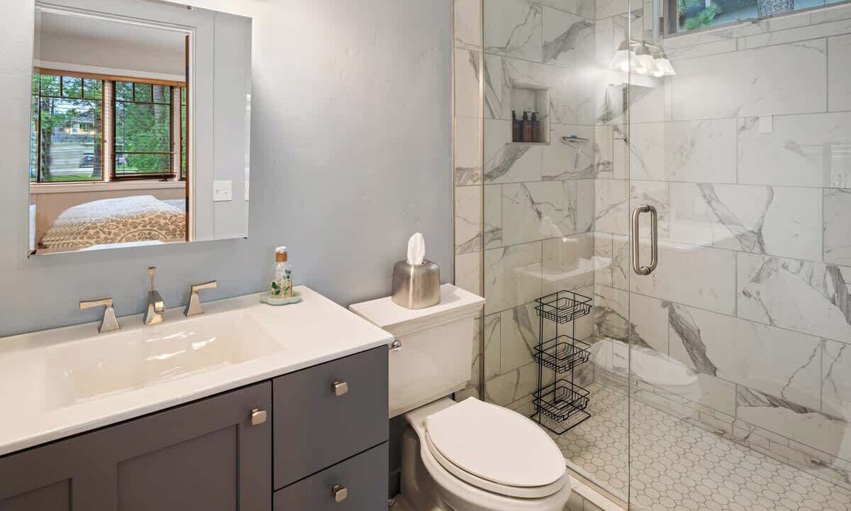 Photo of Bathroom in Ponder Point