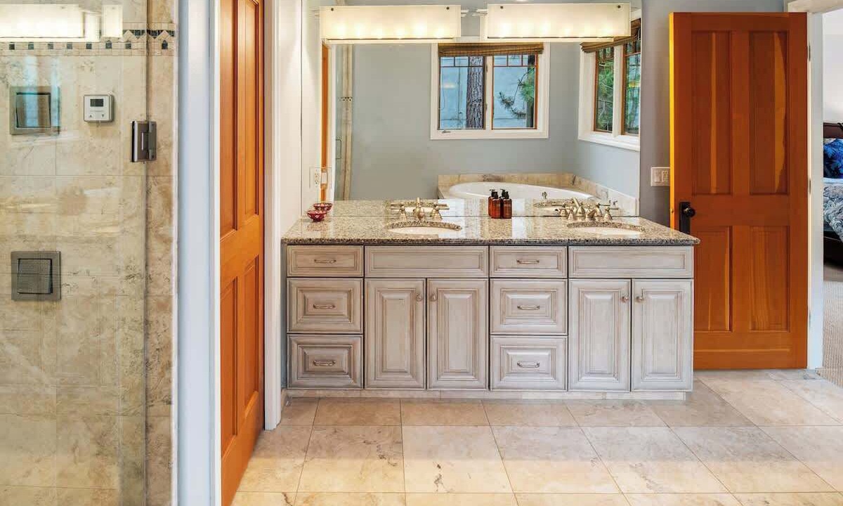 Photo of Bathroom in Ponder Point