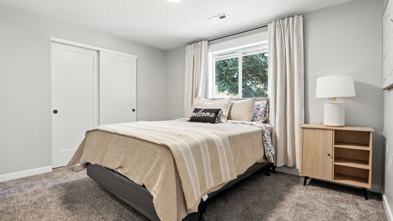 Photo of Bedroom in Five Corners