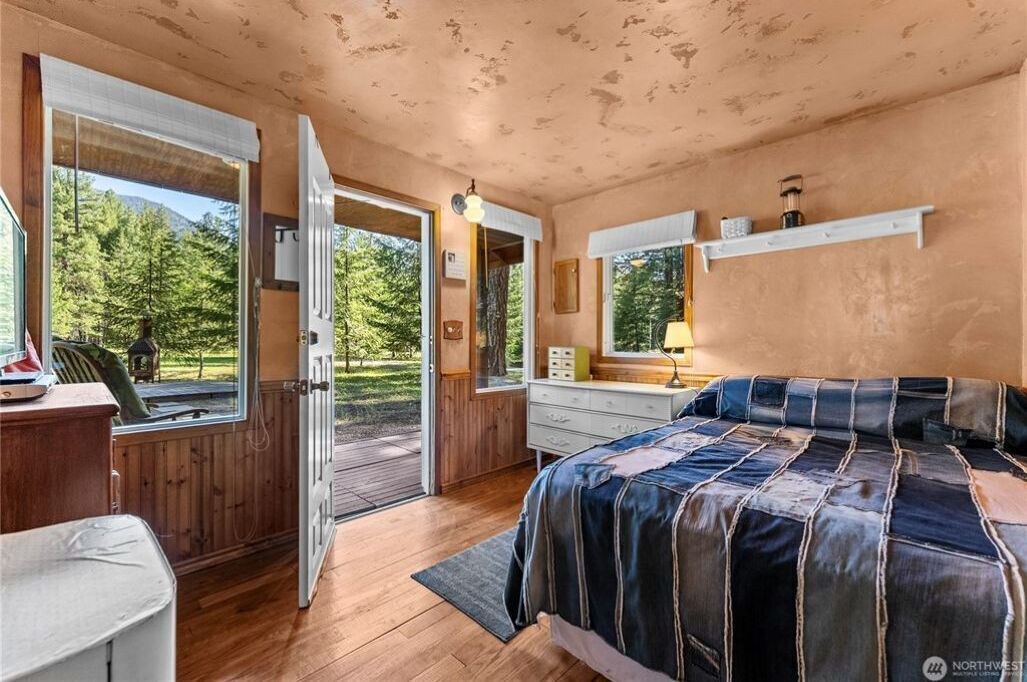 Photo of Bedroom in Mazama