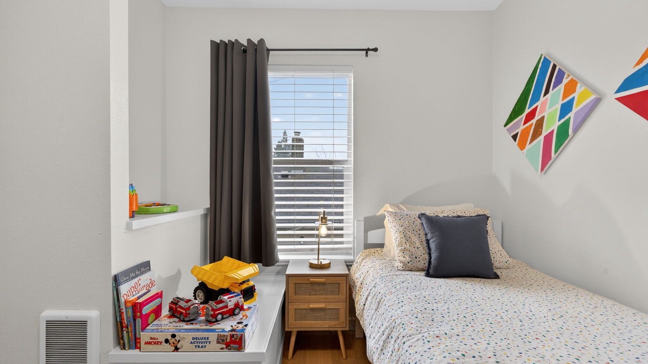 Photo of Bedroom in Alberta Arts District