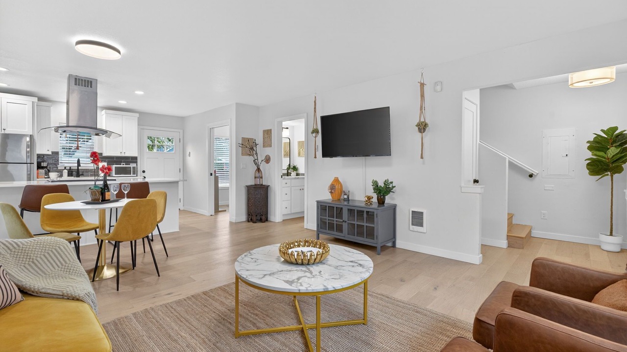 Photo of Livingroom in Alberta Arts District